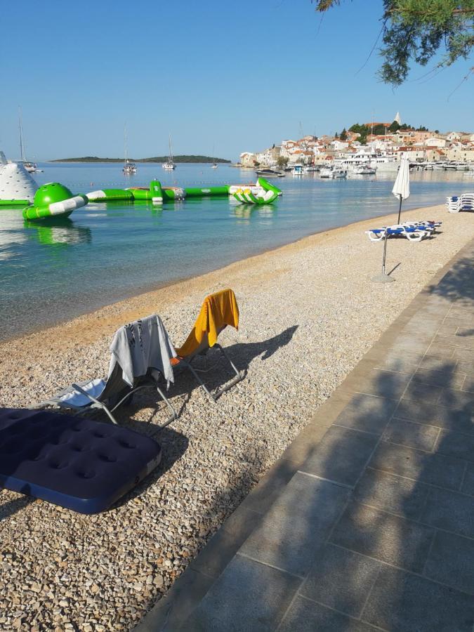 -Villa Sjor -Primosten-Apartmani- Has 2 Large Apartments And 2 Smaller Ones -Primosten Lokvice 6 Exterior photo
