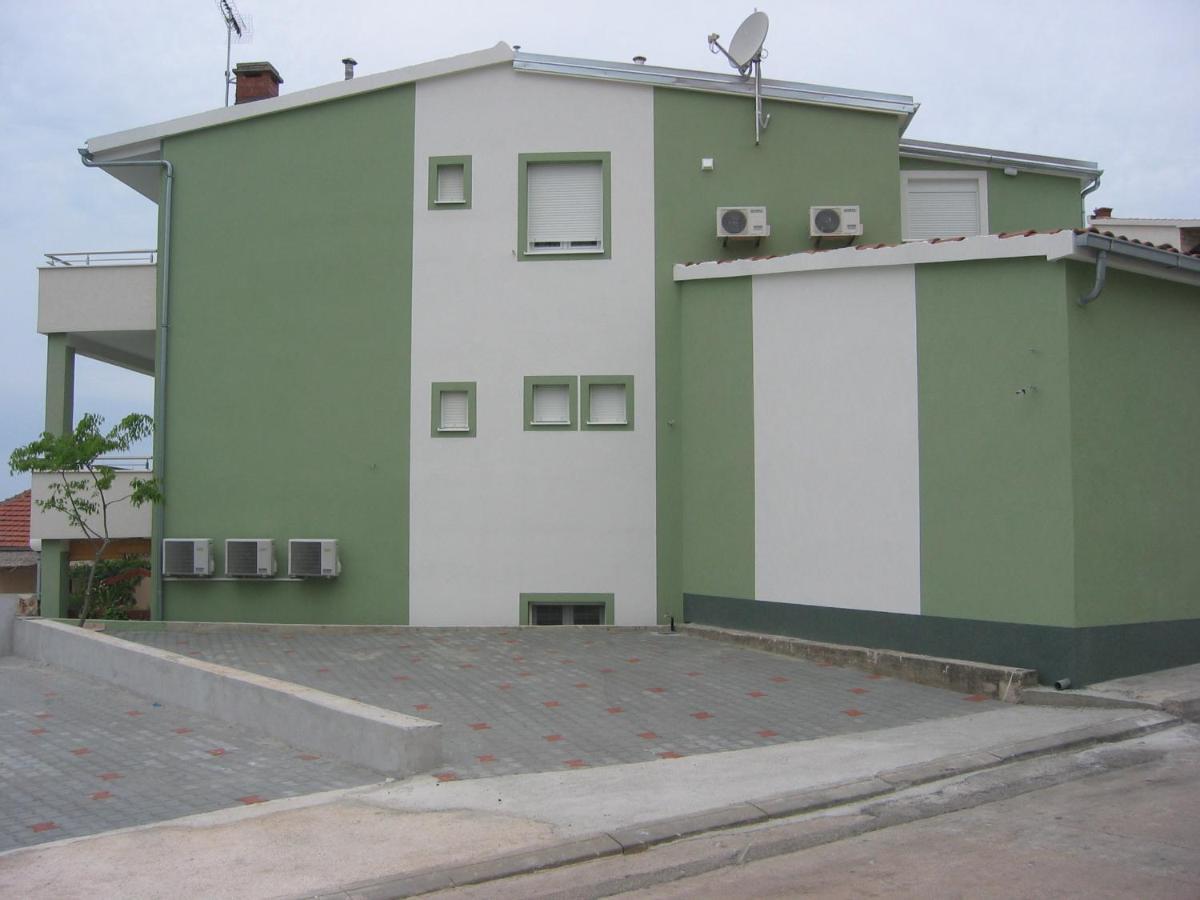 -Villa Sjor -Primosten-Apartmani- Has 2 Large Apartments And 2 Smaller Ones -Primosten Lokvice 6 Exterior photo