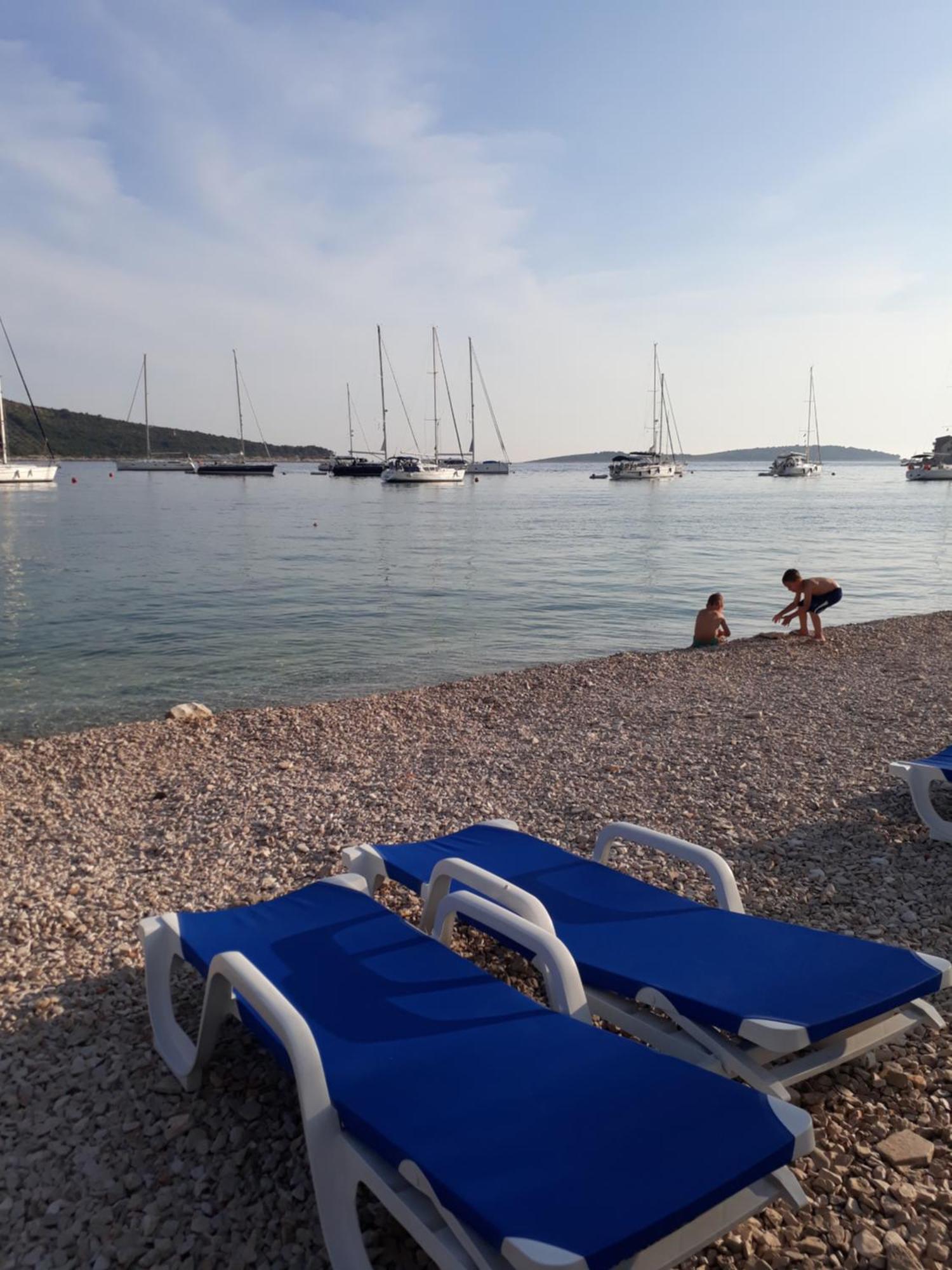 -Villa Sjor -Primosten-Apartmani- Has 2 Large Apartments And 2 Smaller Ones -Primosten Lokvice 6 Exterior photo