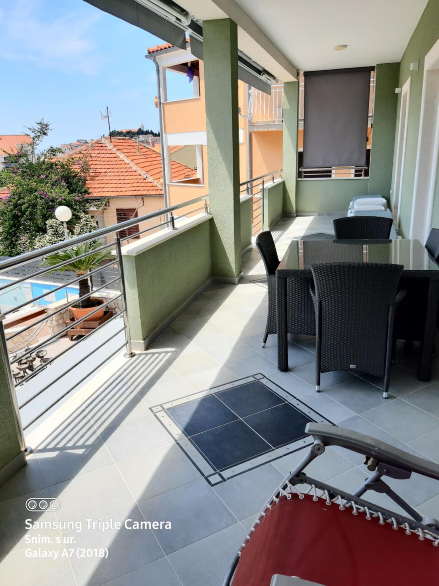 -Villa Sjor -Primosten-Apartmani- Has 2 Large Apartments And 2 Smaller Ones -Primosten Lokvice 6 Exterior photo